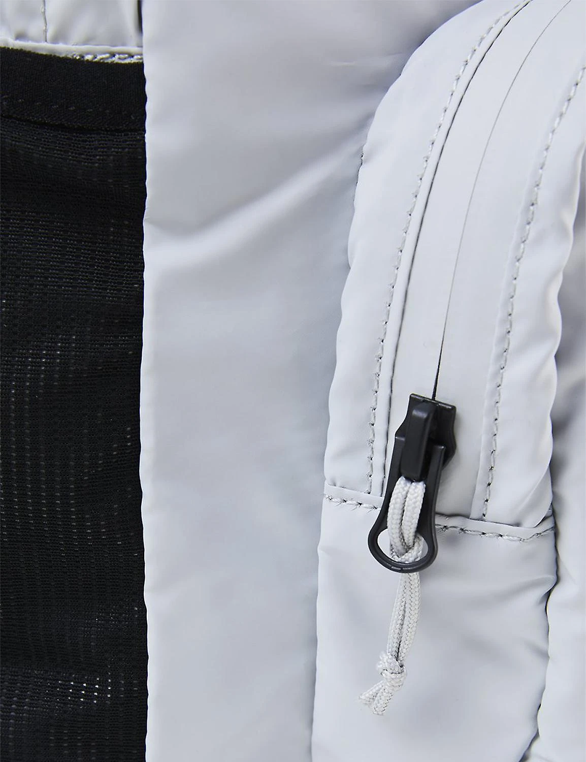 Mochila Ultralight Daypack Rains Gris (Ash)