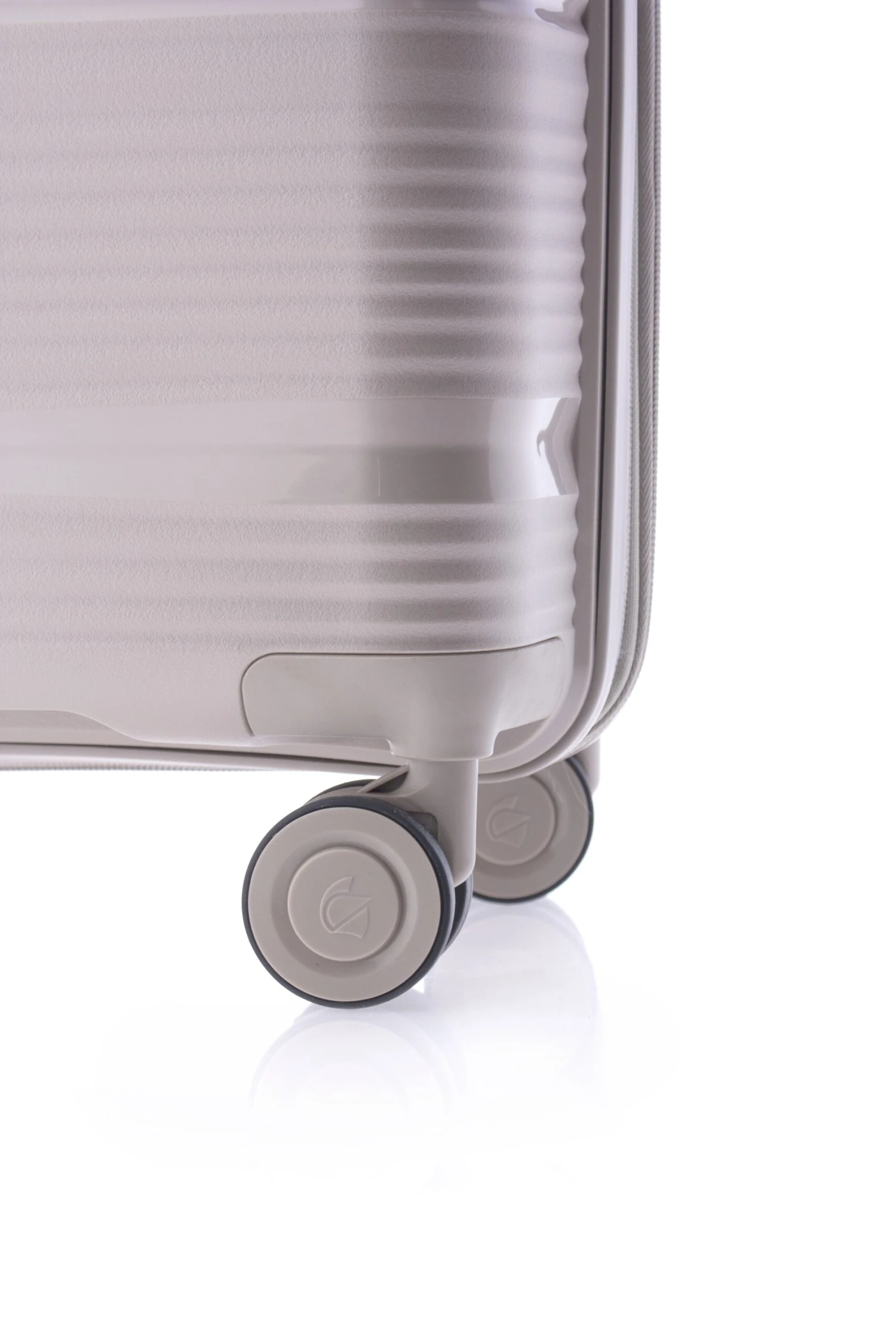 Maleta cabina 55 cm 4 ruedas exp rigido Gladiator Bionic Beige