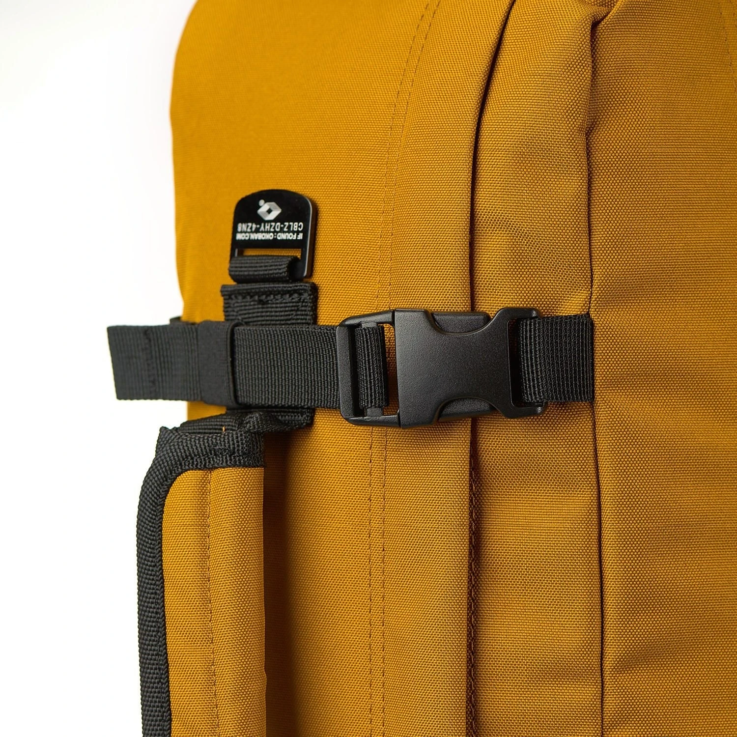 Mochila de viaje Cabin Zero Classic 44 L. Mostaza (Orange Chilli)