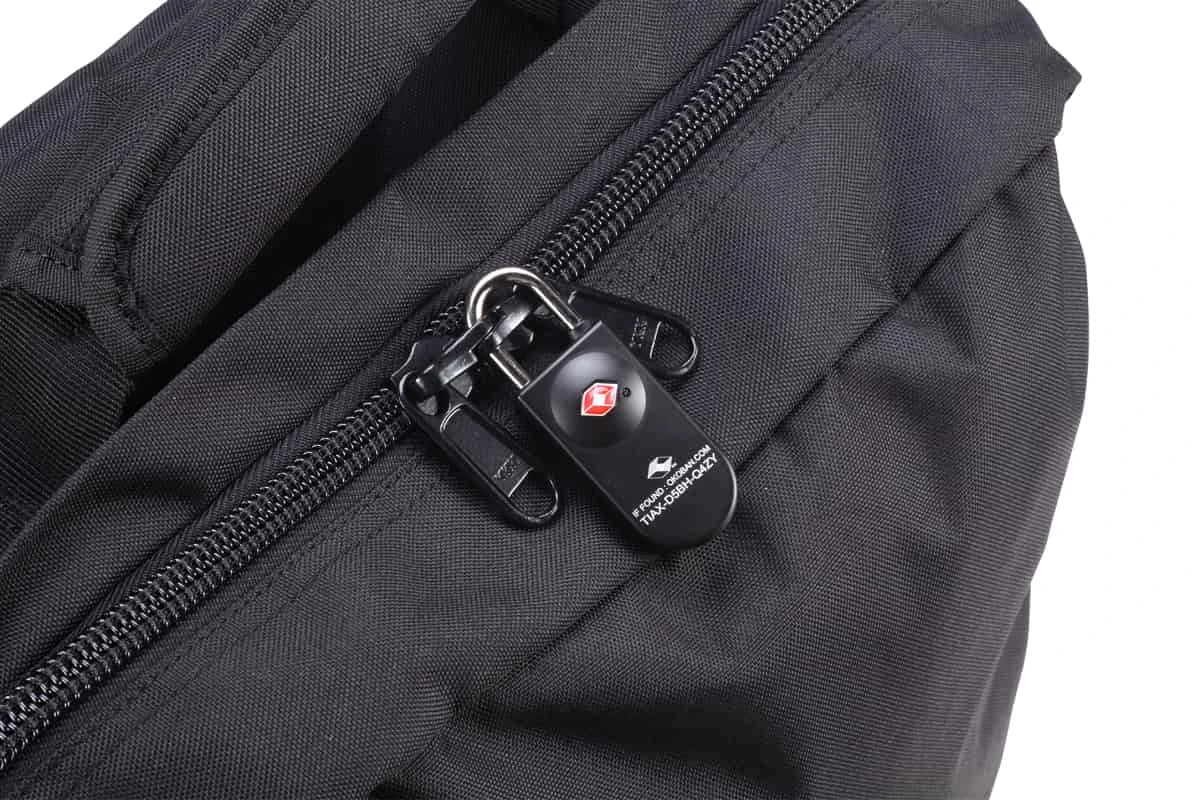 Mochila de viaje Cabin Zero Classic 36 L. Negro (Absolute Black)