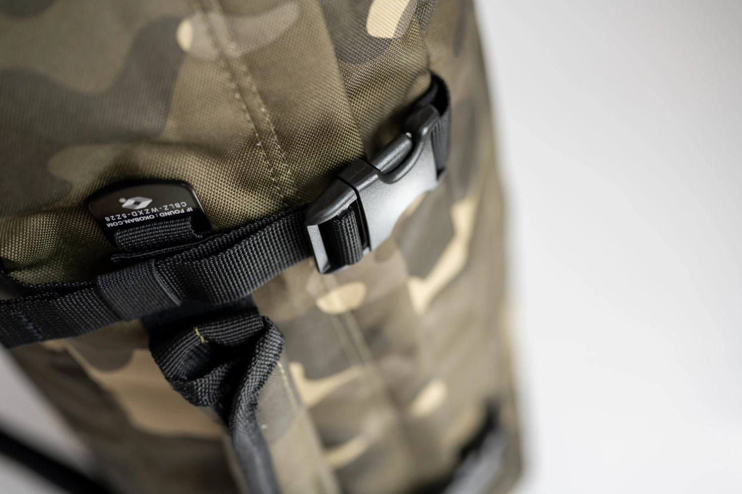 Mochila de viaje Cabin Zero Classic 44 L. Camuflaje(Urban Camo)