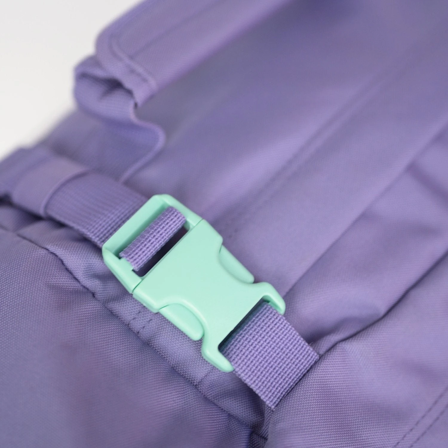 Mochila de viaje Cabin Zero Classic 36 L. Morado ( Lavender )