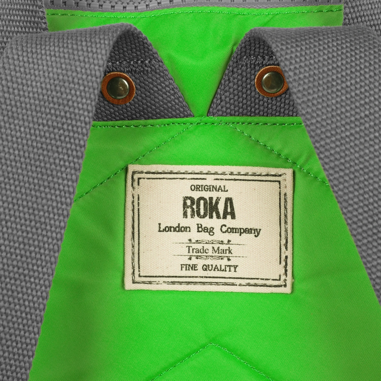 Mochila Roka London Bantry B mediana sostenible Nylon Verde (Kelly Green)