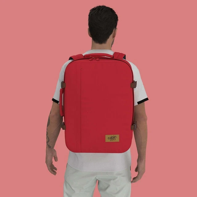 Mochila de viaje Cabin Zero Classic 44 L. Rojo (LONDON RED)